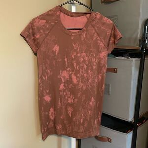 Lululemon Swiftly Tech Short Sleeve 2.0 Sz 6 Shadow Bloom Roasted Brier Rose